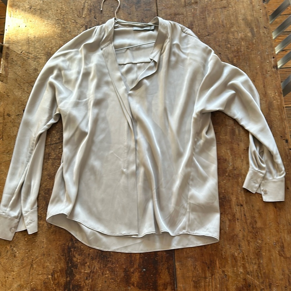 Vince Beige Silk Top (Size 0)